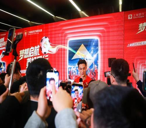 李金羽呼吁,竭尽全力,共创赛季圆,皇冠娱乐体育app下载,皇冠娱乐体育官网,皇冠娱乐体育官方网站,皇冠娱乐体育平台