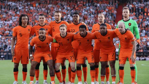 内尔高铁血防线：坚守是我们的战斗宣言，防守狂热铸就球队荣耀！