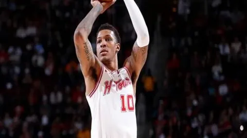 鹈鹕击败马刺结束三连败，瓦塞尔20分保罗双得分，锡安贡献18分6助攻